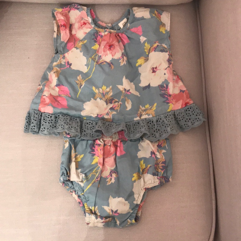 Baby gap floral top & bottom